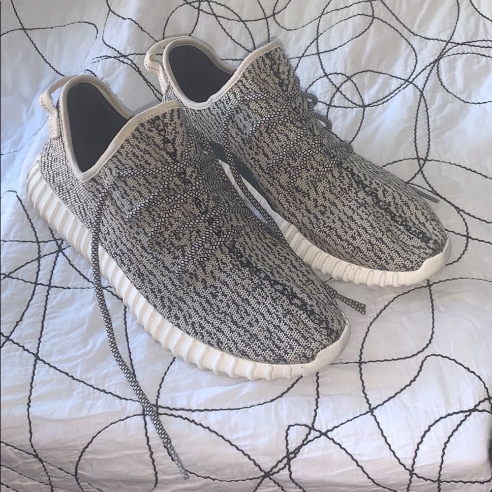 Yeezy Boost 350 in Turtledove